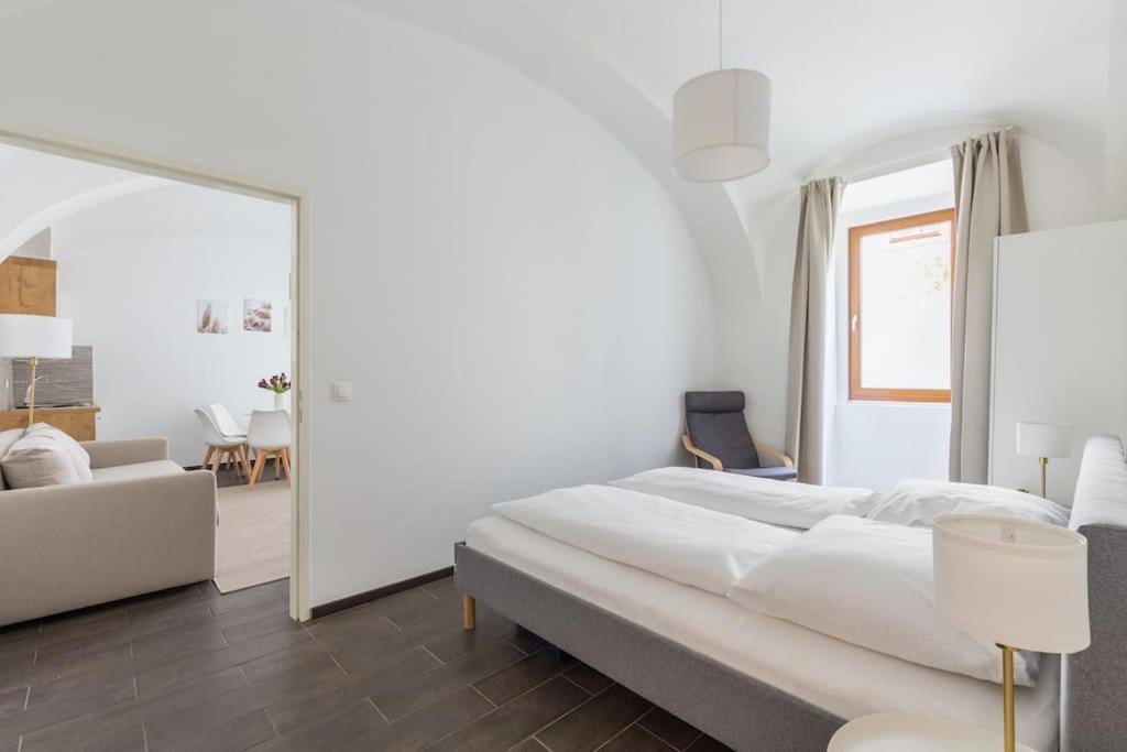 Апартаменты Free Parking I 500 Mbit Wifi I Kingsize Bed Вена Экстерьер фото