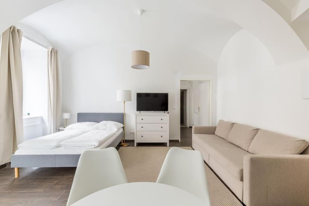 Апартаменты Free Parking I 500 Mbit Wifi I Kingsize Bed Вена Экстерьер фото
